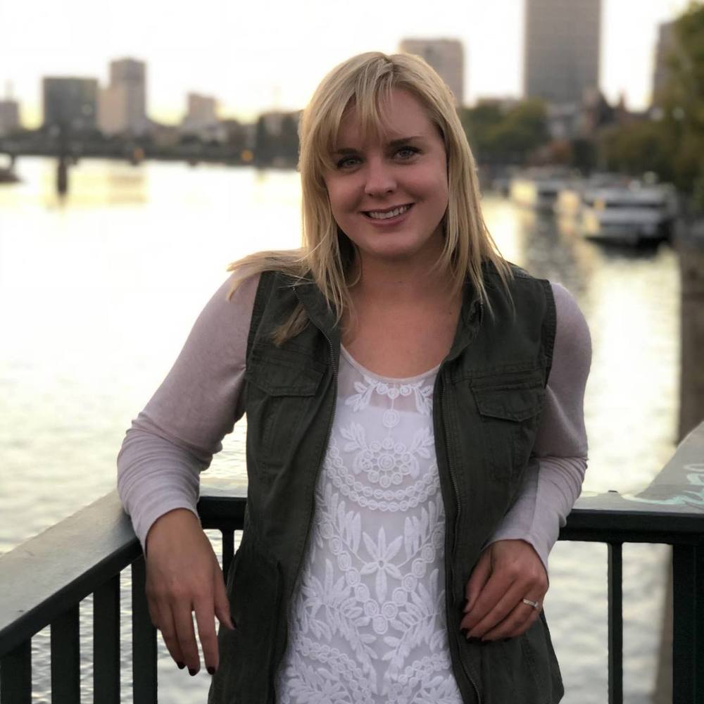 Meet your Posher, Claire